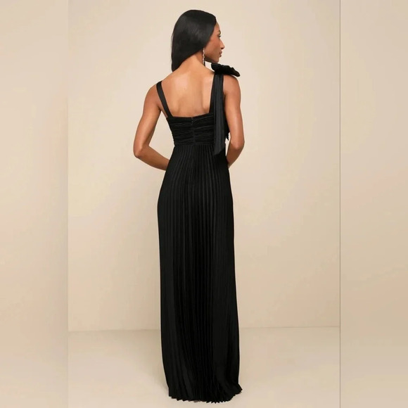 Lulu's Gorgeous Purpose Black Satin Pleated Sleeveless Bow Maxi Dress S Wedding - Picture 5 of 12